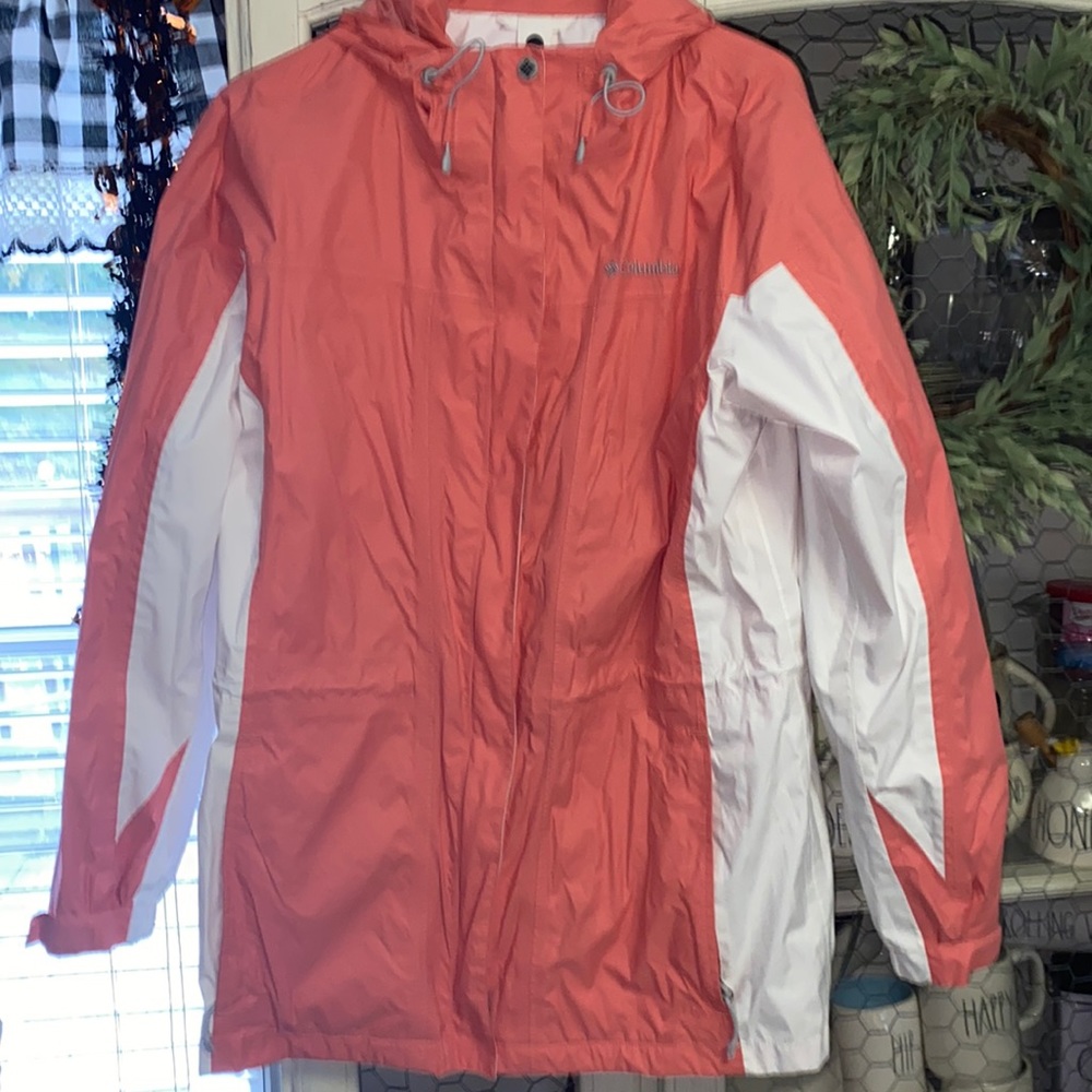 Cute Columbia Hooded Jacket